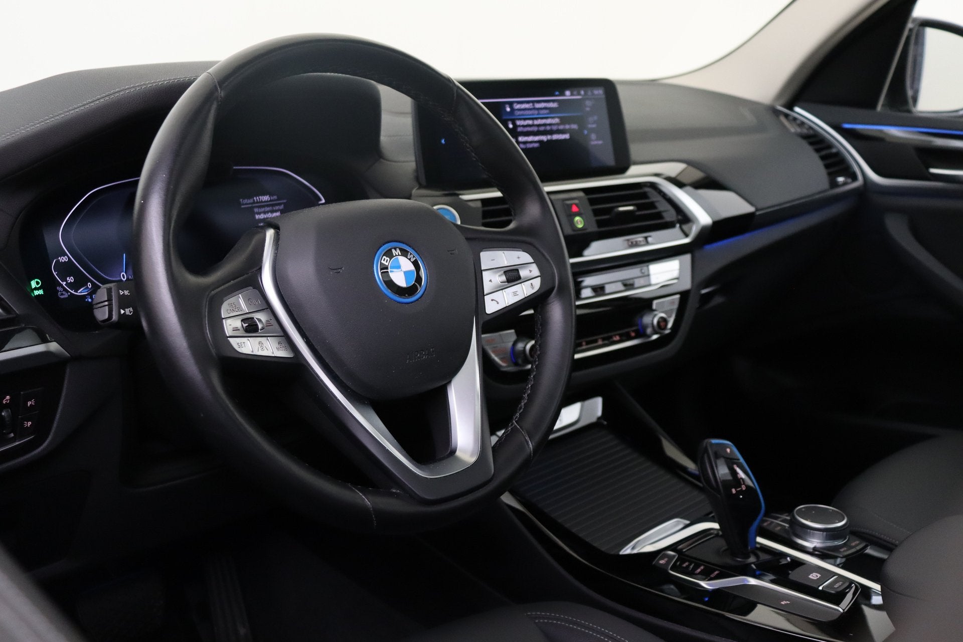 BMW iX3 Executive / Trekhaak / Achteruitrijcamera / LED / St, Dealer onderhouden, Achterwielaandrijving, Gebruikt, 436 min