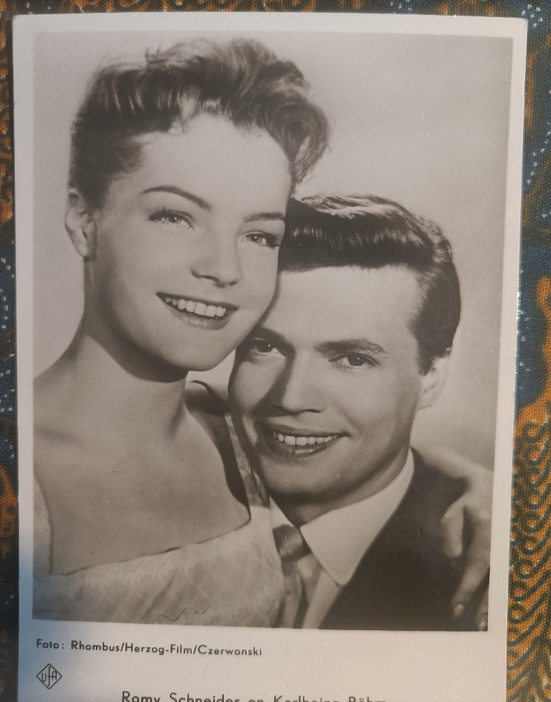 ROMY SCHNEIDER ANSICHTKAART 82 SISI KAART FOTO VINTAGE retro, Ophalen of Verzenden, 1960 tot 1980, Ongelopen, Sterren en Beroemdheden