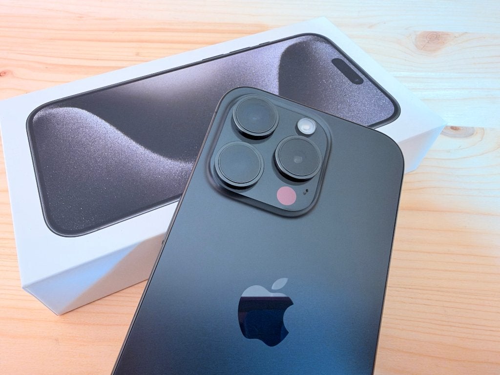 iPhone 15 Pro 256GB | Titanium / Black | Apple