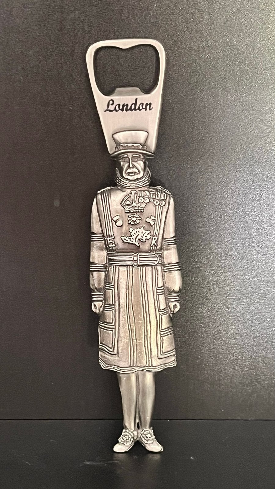 Flessenopener London Beefeater - Nieuwstaat, Overige typen, Zilver, Ophalen of Verzenden, Zo goed als nieuw