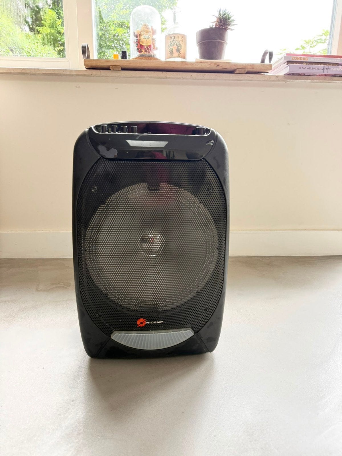 bluetooth box Party Speaker met originele adapter, Inclusief oplader, Party speaker, Zo goed als nieuw, Minder dan 60 watt