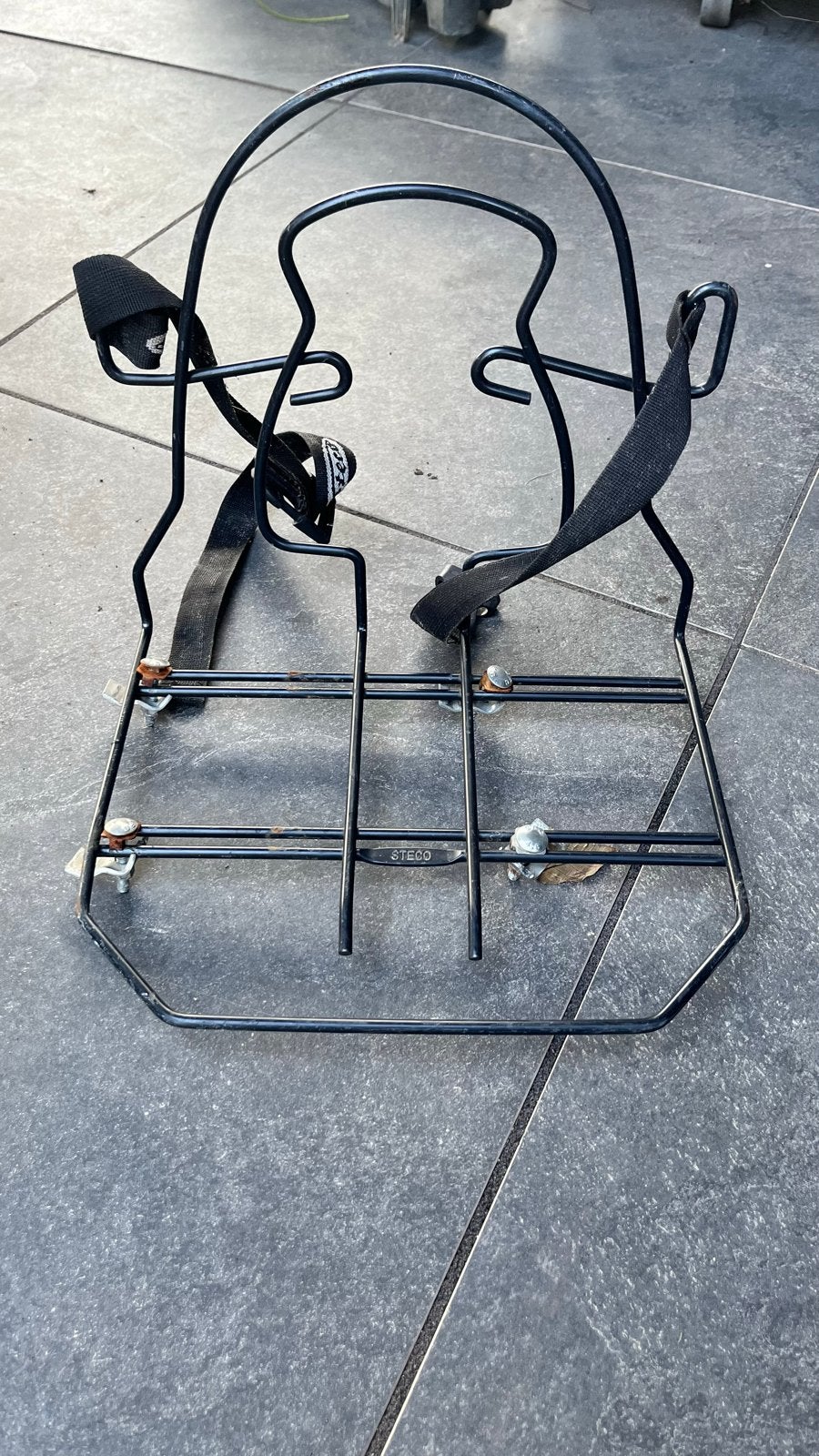 Steco fietsenrek voor schooltas of krat, Ophalen of Verzenden, Gebruikt