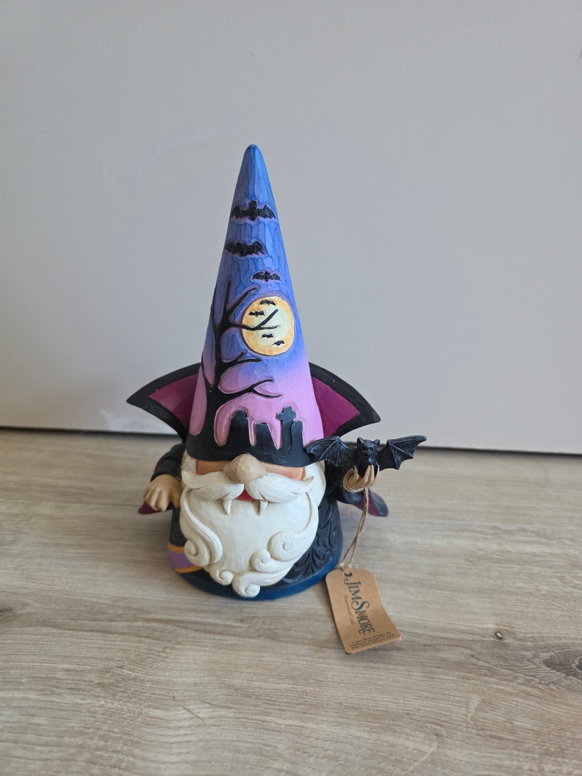 Jim Shore Halloween Vampier Kabouter Beeldje, Verzamelen, Beelden en Beeldjes, Ophalen of Verzenden, Zo goed als nieuw, Fantasy