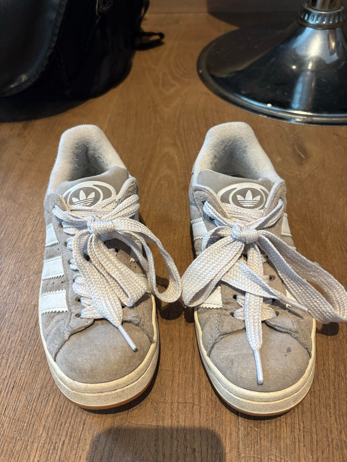 Grijze Adidas Campus sneakers maat 36, Ophalen of Verzenden, Zo goed als nieuw, Grijs, Sneakers of Gympen