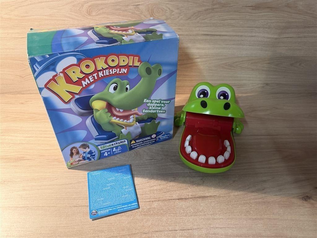 Krokodil met kiespijn - s6686