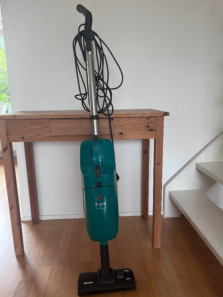 Miele luxe S 142 clean plus, Witgoed en Apparatuur, Stofzuigers, Gebruikt, Geschikt voor harde vloeren, Miele, Sledestofzuiger
