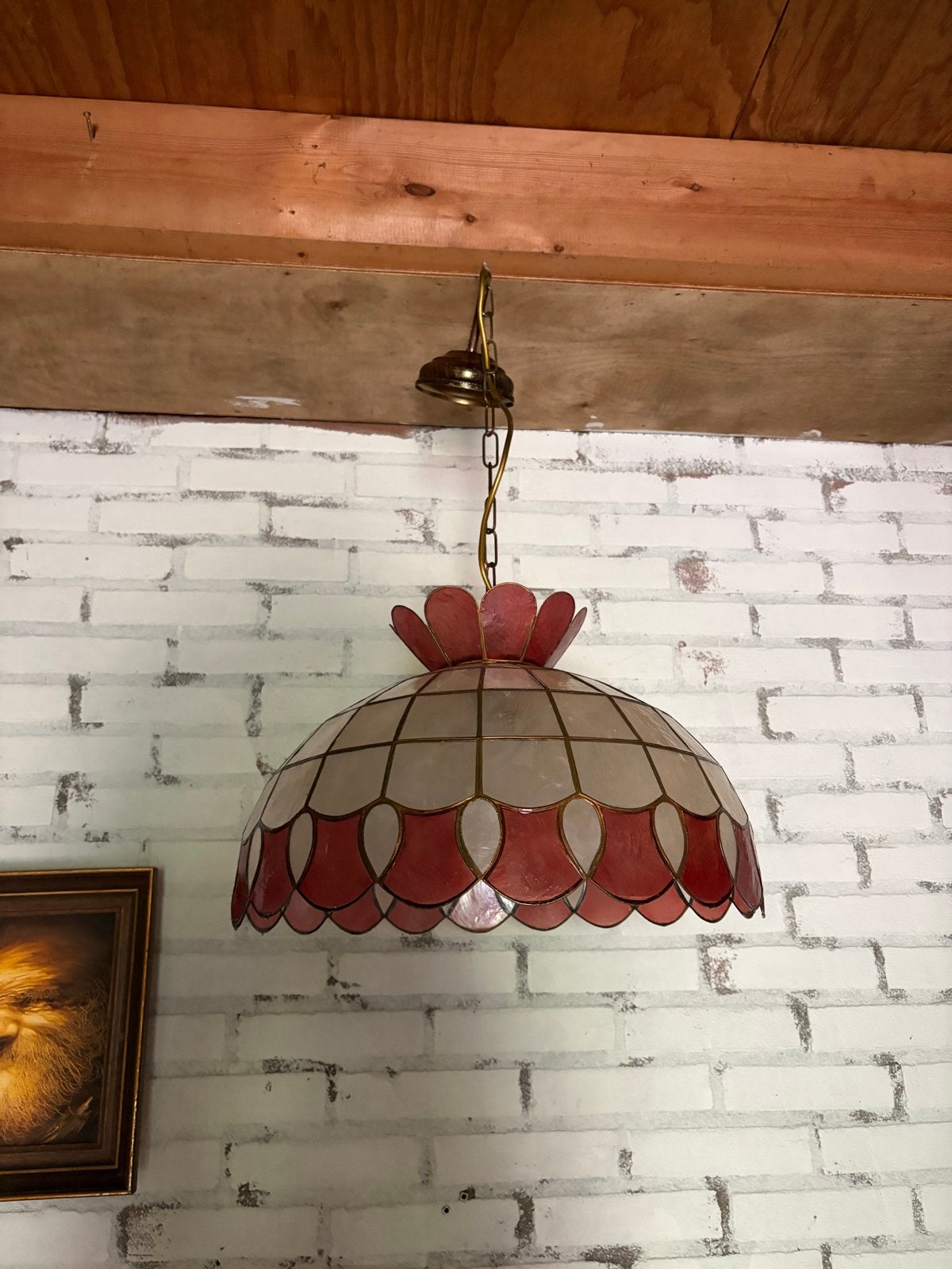 Vintage Tiffany-stijl hanglamp - rood/wit schelp, Huis en Inrichting, Ophalen, Gebruikt, Glas, E27 (groot)