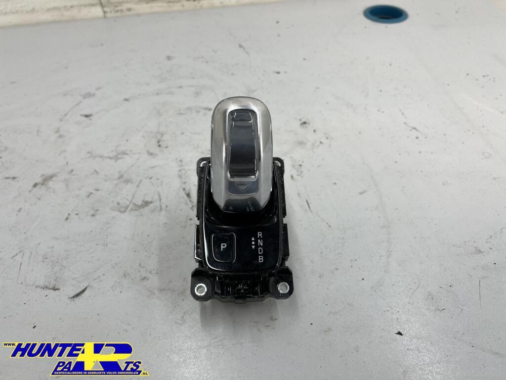 Pookknop automaat Volvo XC90 II 2.0 T8 ('14-'22) 31325794, Gebruikt, Ophalen of Verzenden, Volvo, Volvo