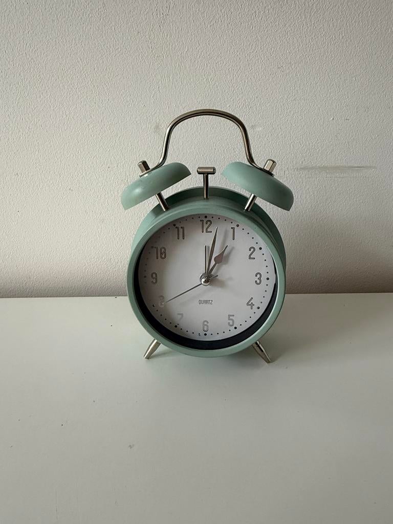 Laatste kans: Mintgroene wekker - Zo goed als nieuw!, Ophalen, Zo goed als nieuw, Analoog, Wekker of Tafelklok