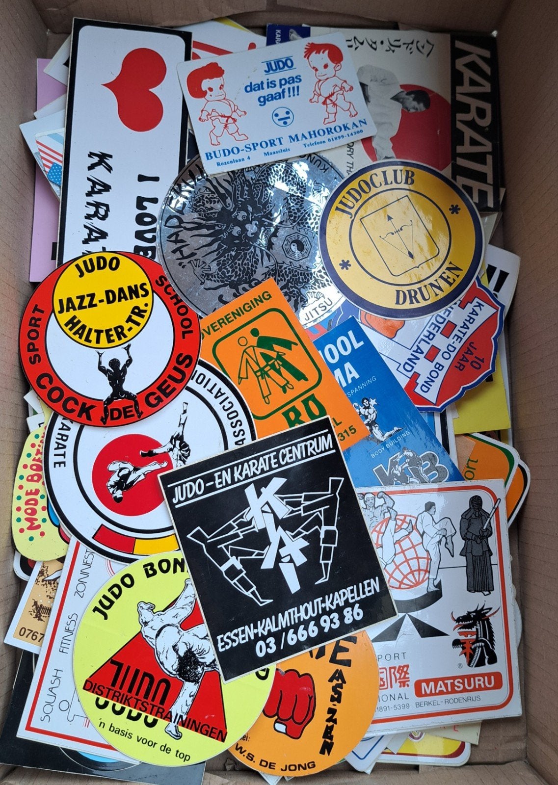 Partij vintage stickers jaren 70 80 90 doos stickers +2.5 KG, Verzamelen, Ophalen of Verzenden, Zo goed als nieuw