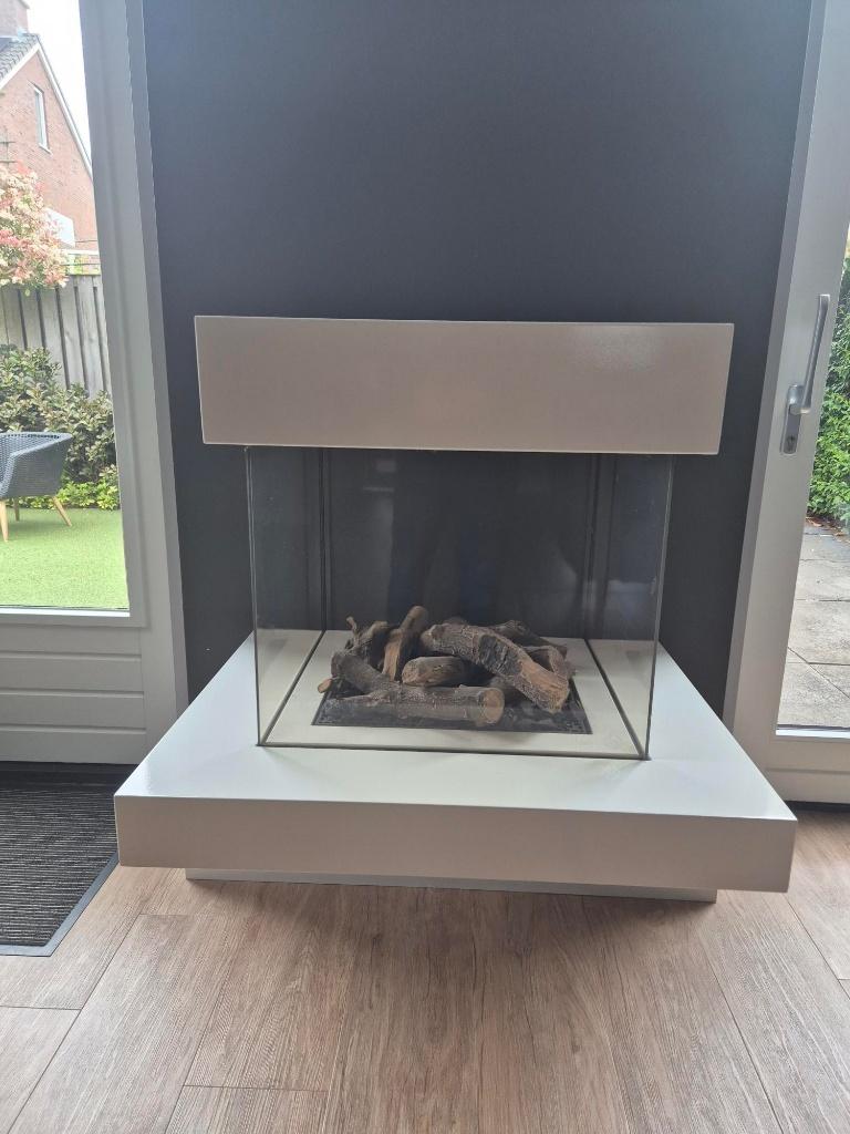Gashaard Dru Milo driezijdig, zwevend of als roomdivider, Huis en Inrichting, Ophalen, Gebruikt, Hangende haard, Gashaard