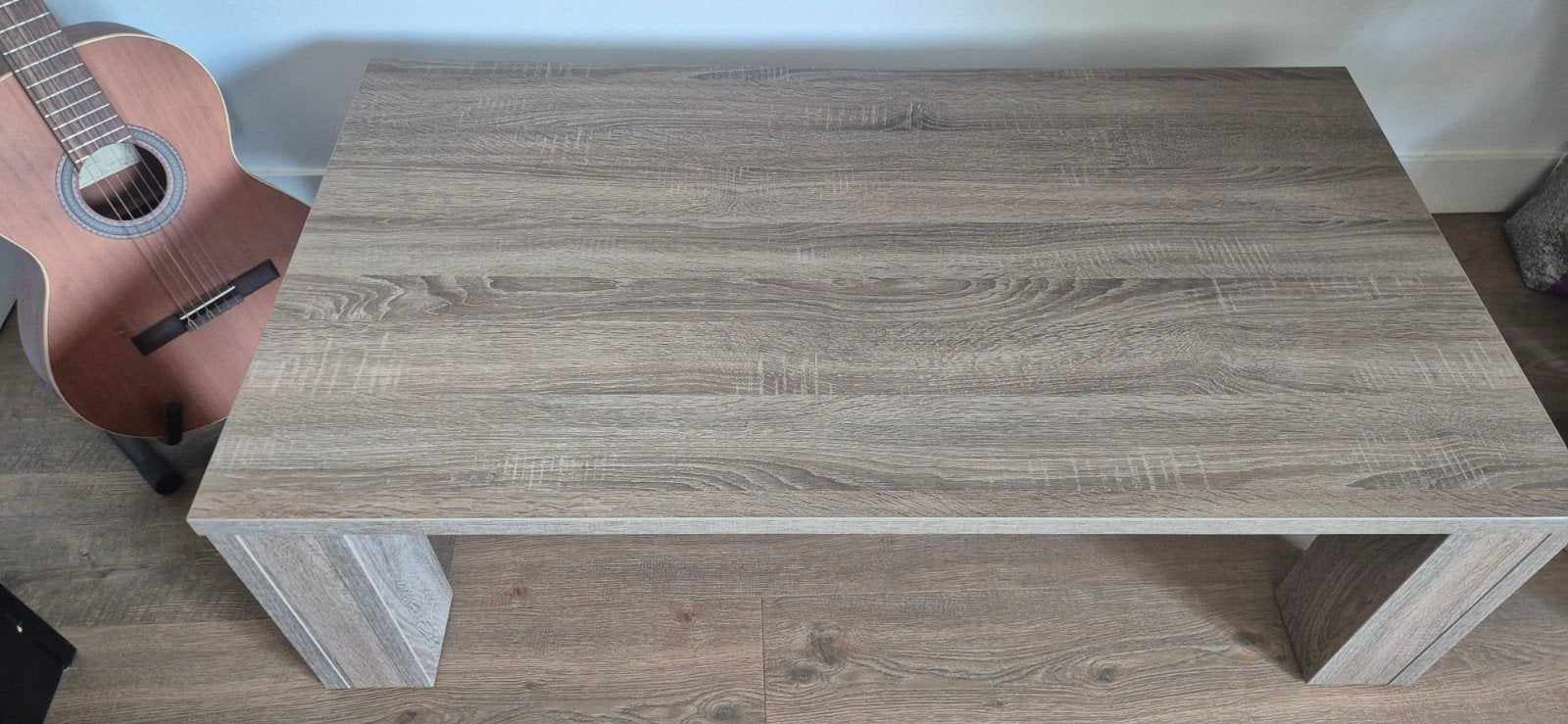 Gratis af te halen: Salontafel in goede staat (130x70x40cm), Huis en Inrichting, Tafels | Salontafels, Ophalen, Gebruikt, 100 tot 150 cm