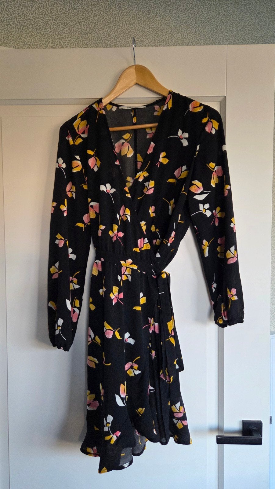 Wikkeljurk maat M, Kleding | Dames, Maat 38/40 (M), Zwart, Ophalen of Verzenden, Zo goed als nieuw