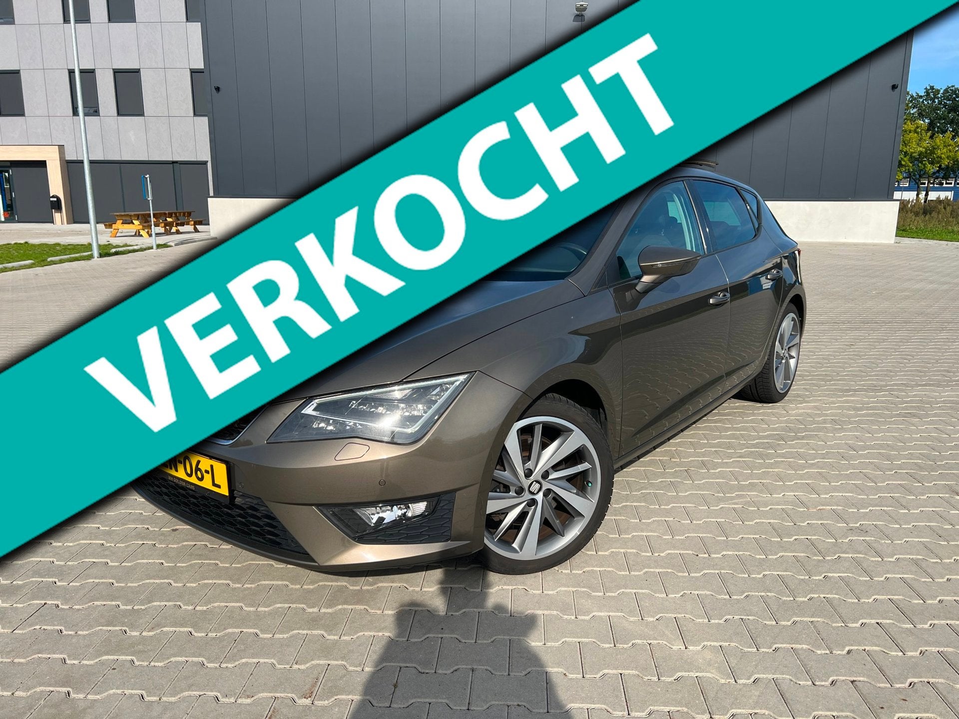 Seat LEON 1.4 TSI ACT FR Dynamic Stoelmemory|Pano|Camera, Auto's, Gebruikt, Euro 6, 4 cilinders, Leon