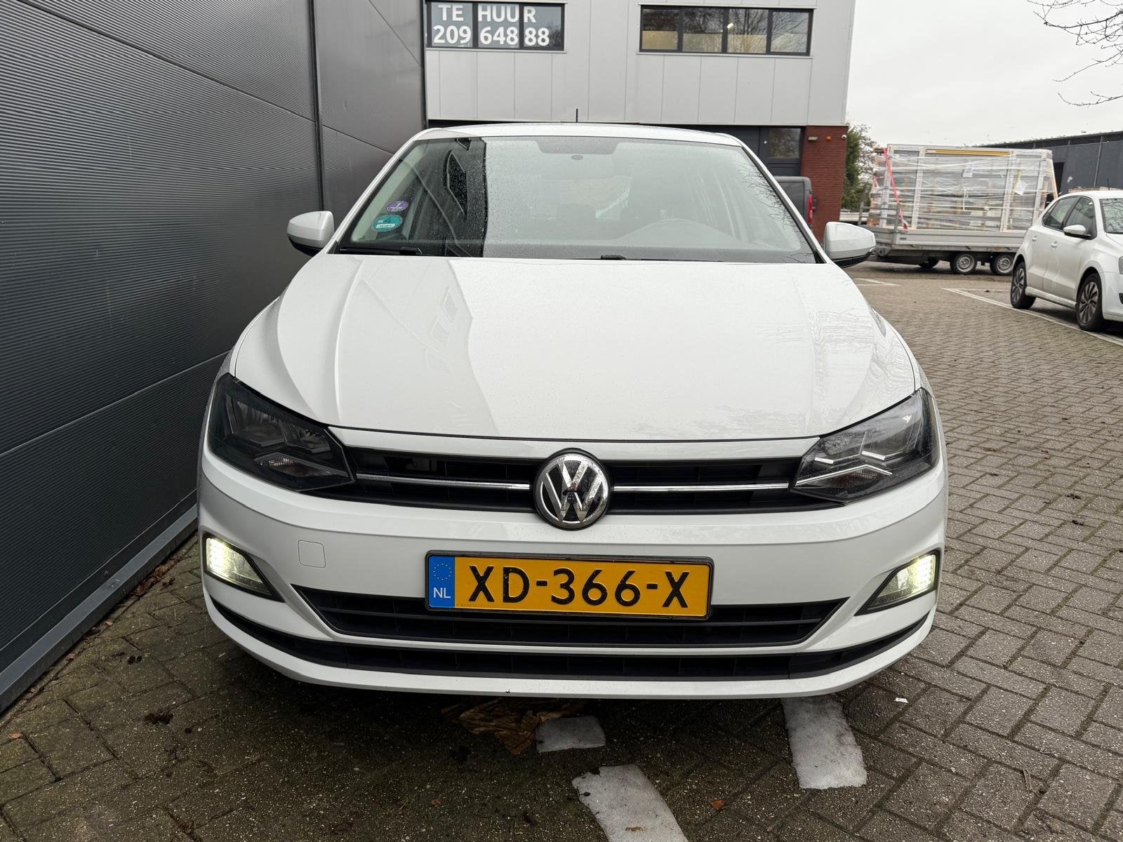 Volkswagen Polo 1.0 TSI Comfortline/Navi/Carplay/Airco/cruis, Voorwielaandrijving, 40 €/maand, Euro 6, Wit