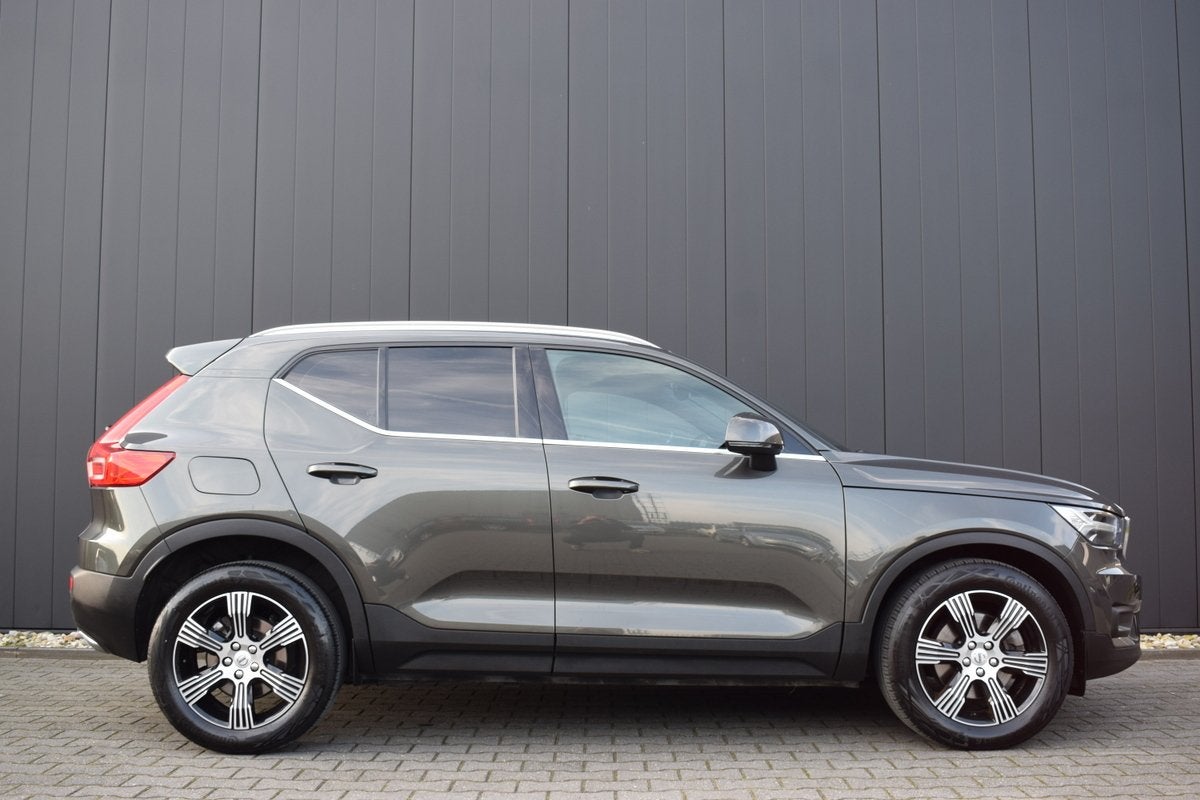 Volvo XC40 2.0 T4 190pk Automaat Inscription LED | Bruin Led, Auto's, 15 km/l, Euro 6, 1969 cc, 93 €/maand