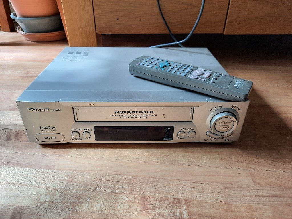 SHARP SUPER PICTURE VC - M 31.Met afstandsbediening., Ophalen of Verzenden, Gebruikt, VHS-speler of -recorder