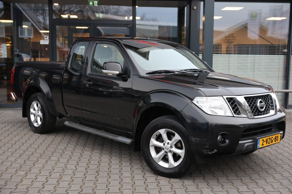 Nissan NAVARA 2.5 DCI SE 4WD VAN, Auto's, 4 cilinders, Zwart, Origineel Nederlands, Bedrijf
