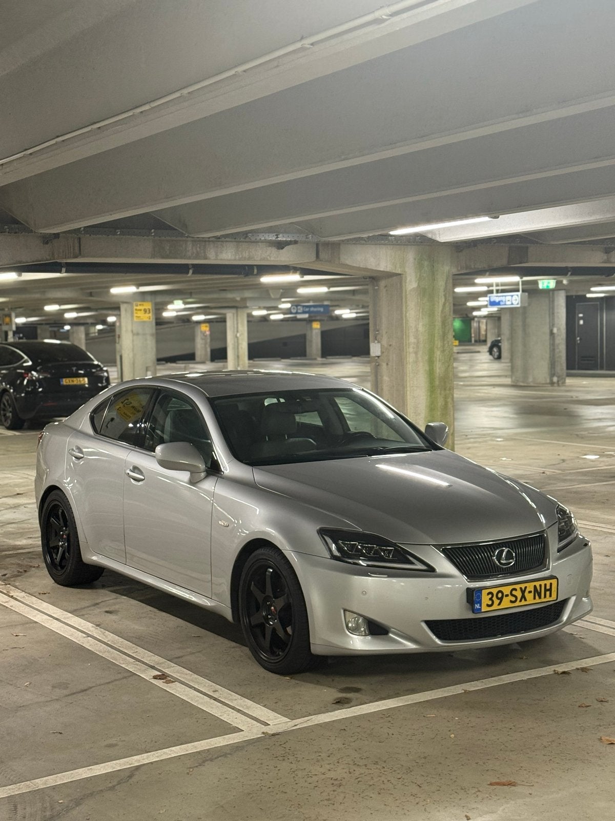 Lexus IS 250 2.5 AUT 2006 Grijs, Auto's, Lexus, Bedrijf, IS, ABS, Achteruitrijcamera, Airbags, Alarm, Bluetooth, Climate control
