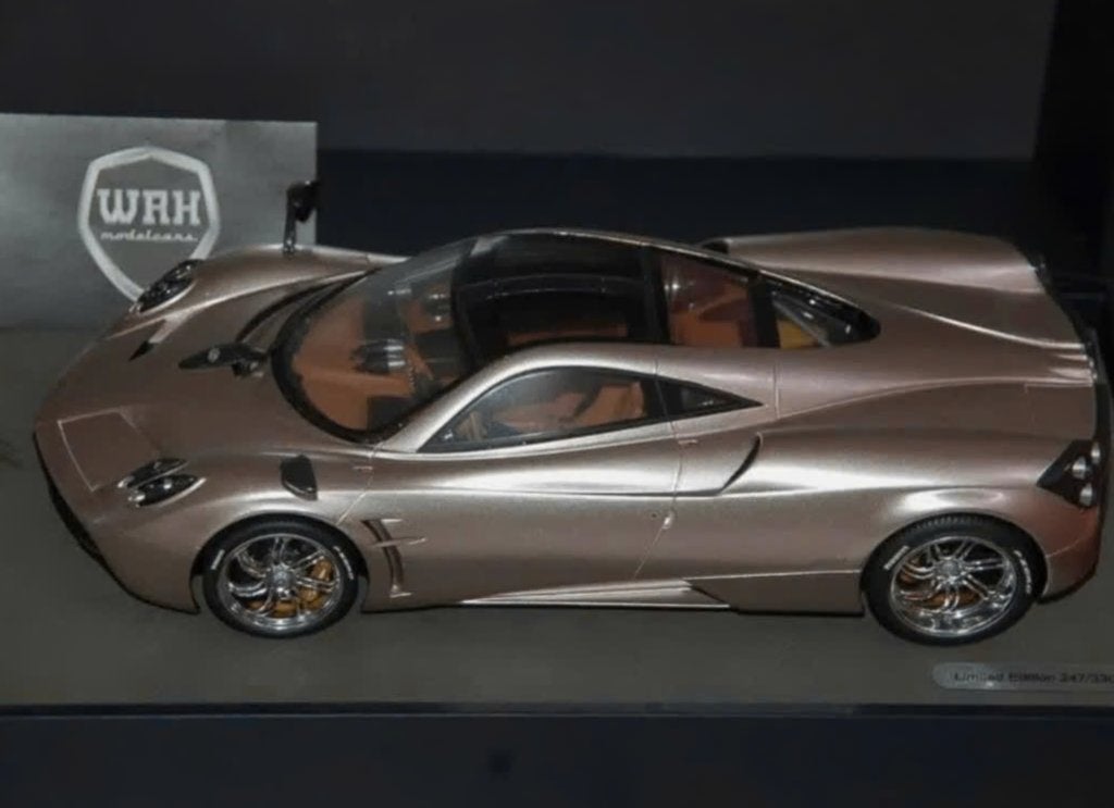 1:18 PAGANI HUAYRA champagne metallic LIMITED 330 BBR WRH, Hobby en Vrije tijd, Modelauto's | 1:18, Verzenden, Zo goed als nieuw