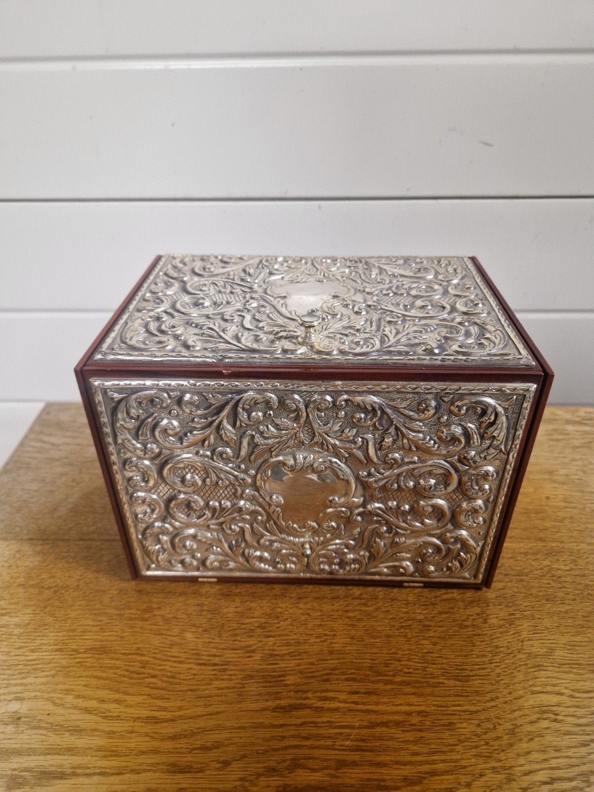 Mooi sieraden opberg kistje, Sieraden, Tassen en Uiterlijk, Ophalen of Verzenden, Overige materialen, Overige typen