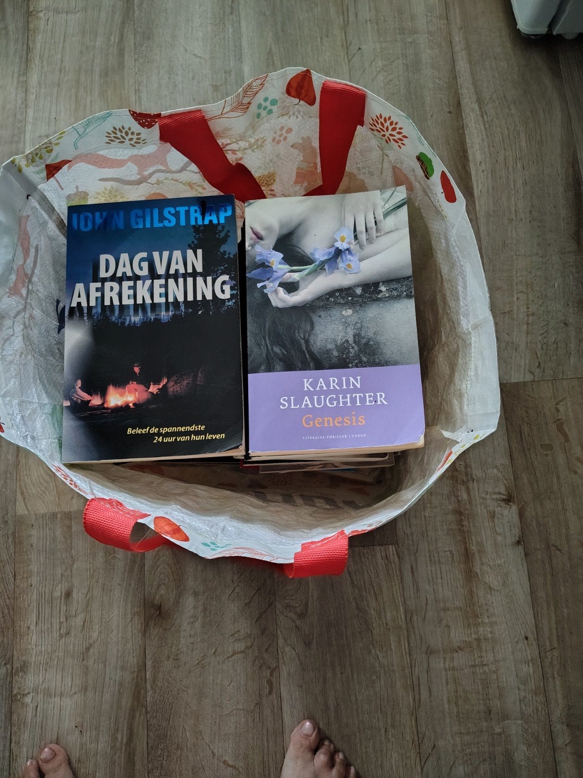 tas vol boeken 10e ophalen Hellevoetsluis, Ophalen, Zo goed als nieuw