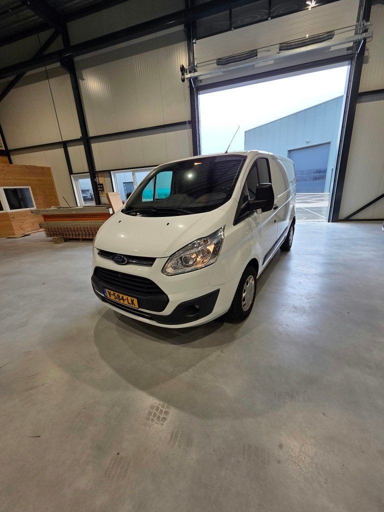 Ford Transit Custom 2018 | 126.463 km | Camera | Navi, Voorwielaandrijving, Stof, 1995 cc, Euro 6