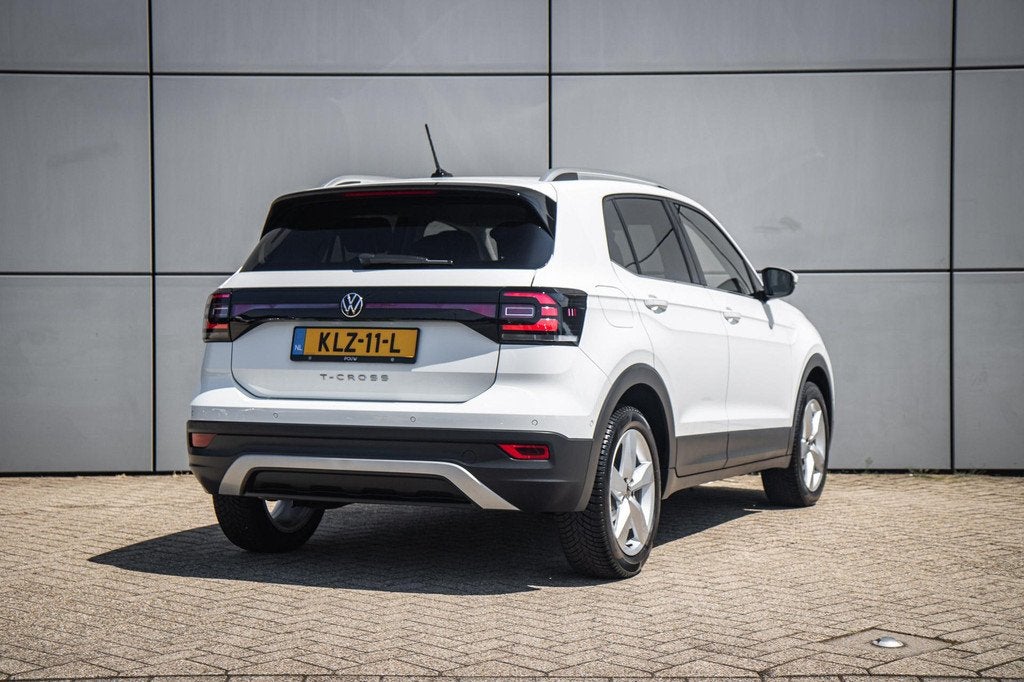 Volkswagen T-Cross 1.0 TSI 110pk DSG Style | Stoelverwarming, Auto's, Volkswagen, 12 maanden, Gebruikt, Automatische klimaatregeling