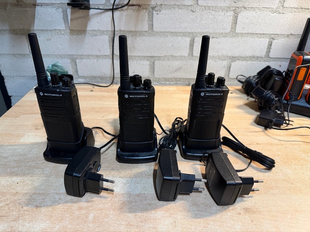 3x Motorola XT 420 met clip - 95.00 euro per stuk, Telecommunicatie, Ophalen of Verzenden, Zo goed als nieuw, Minder dan 2 km