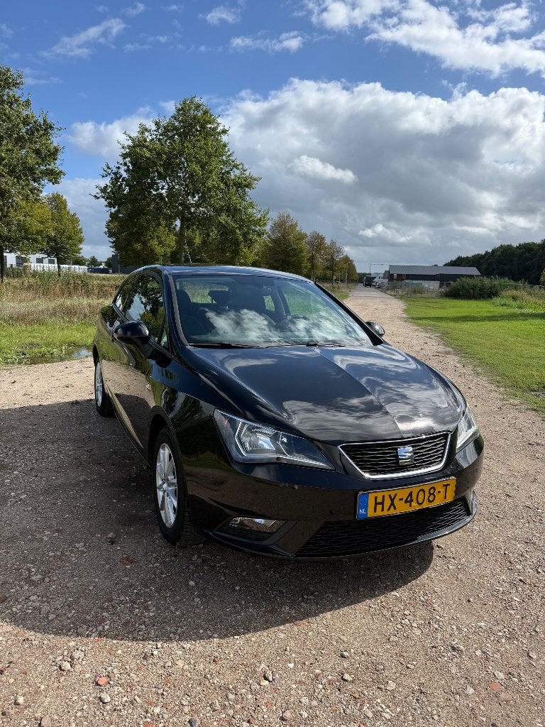 Seat Ibiza 1.0 TSI 70KW 3DRS 2016 Zwart, Auto's, Voorwielaandrijving, 40 €/maand, Zwart, Origineel Nederlands