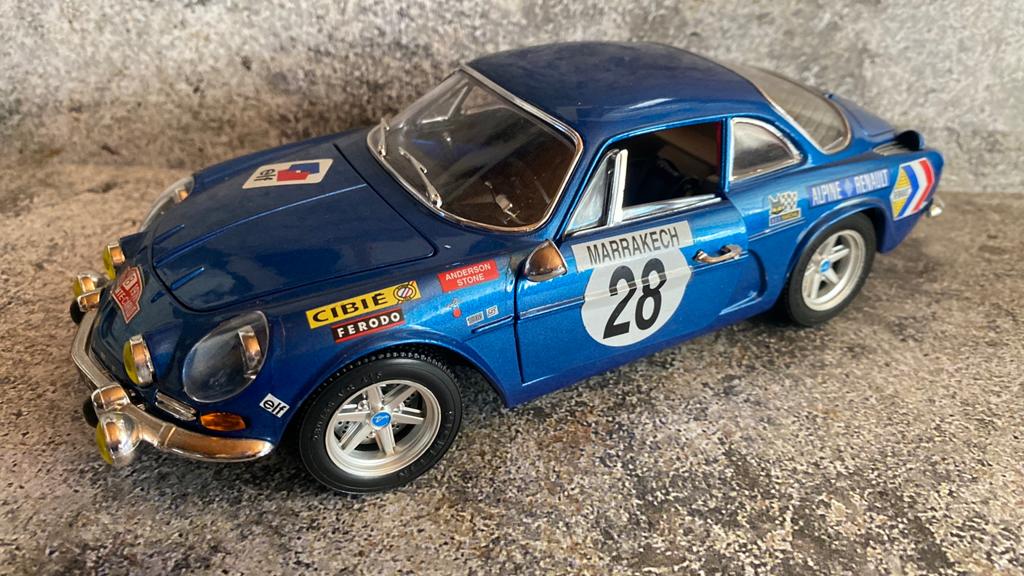 1/16 Alpine A110 (Burago), Hobby en Vrije tijd, Modelauto's | 1:18, Ophalen of Verzenden, Zo goed als nieuw, Bburago