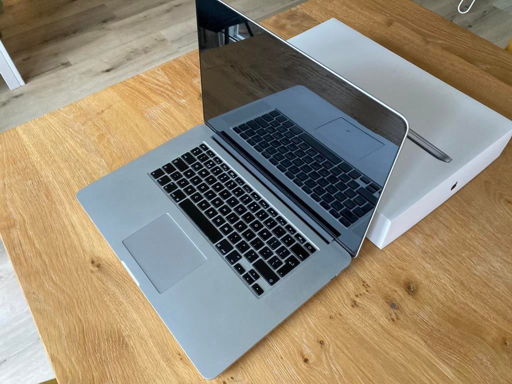 Macbook Pro 15 inch 2,8GHz i7 16GB  1TB ssd  2015, Computers en Software, Apple Macbooks, 1 TB of meer, Gebruikt, 2 tot 3 Ghz