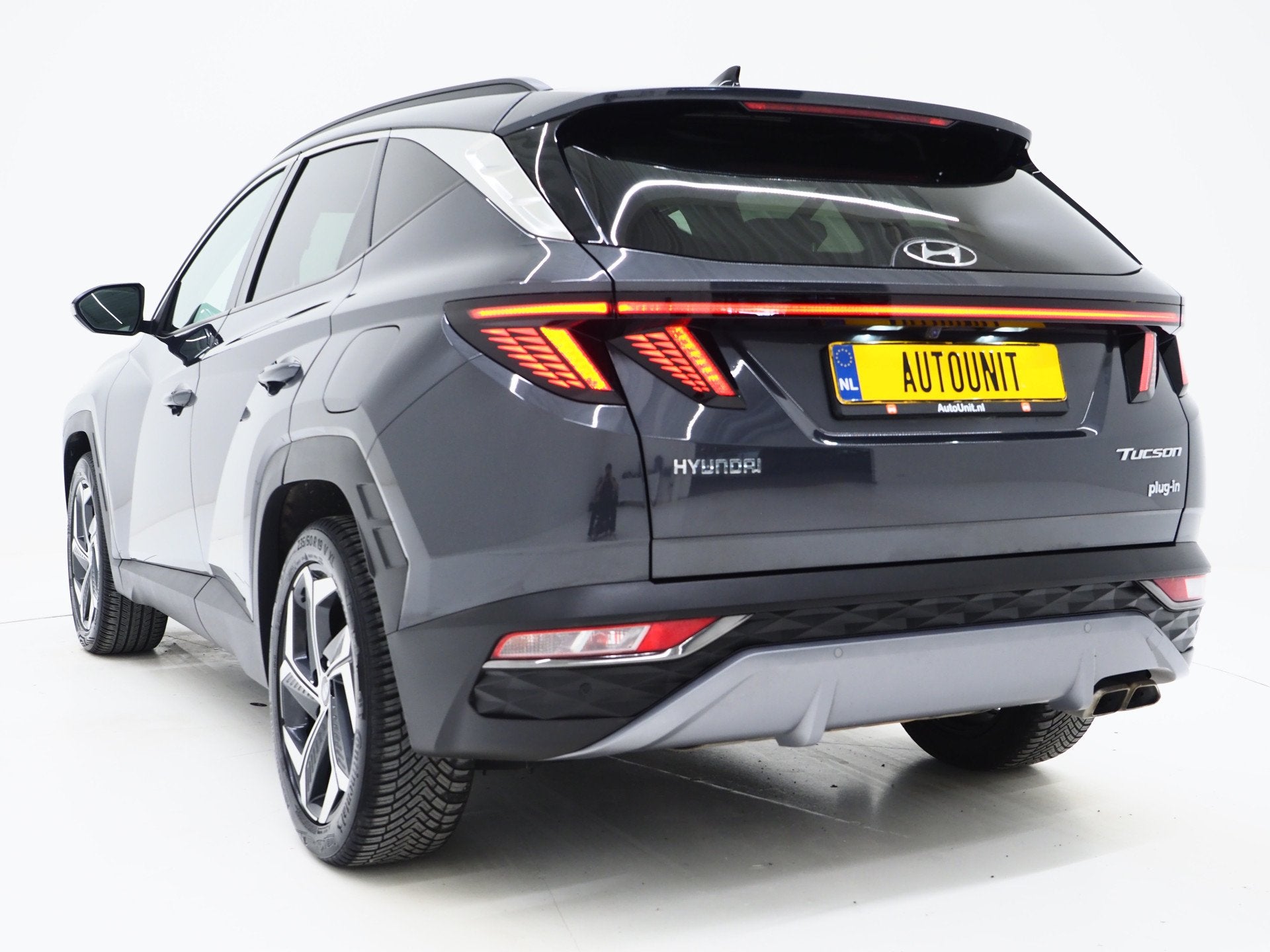 Hyundai Tucson 1.6 T-GDI PHEV 4WD | Leder | Krell Audio | Ad, Automaat, Dealer onderhouden, Gebruikt, Zwart