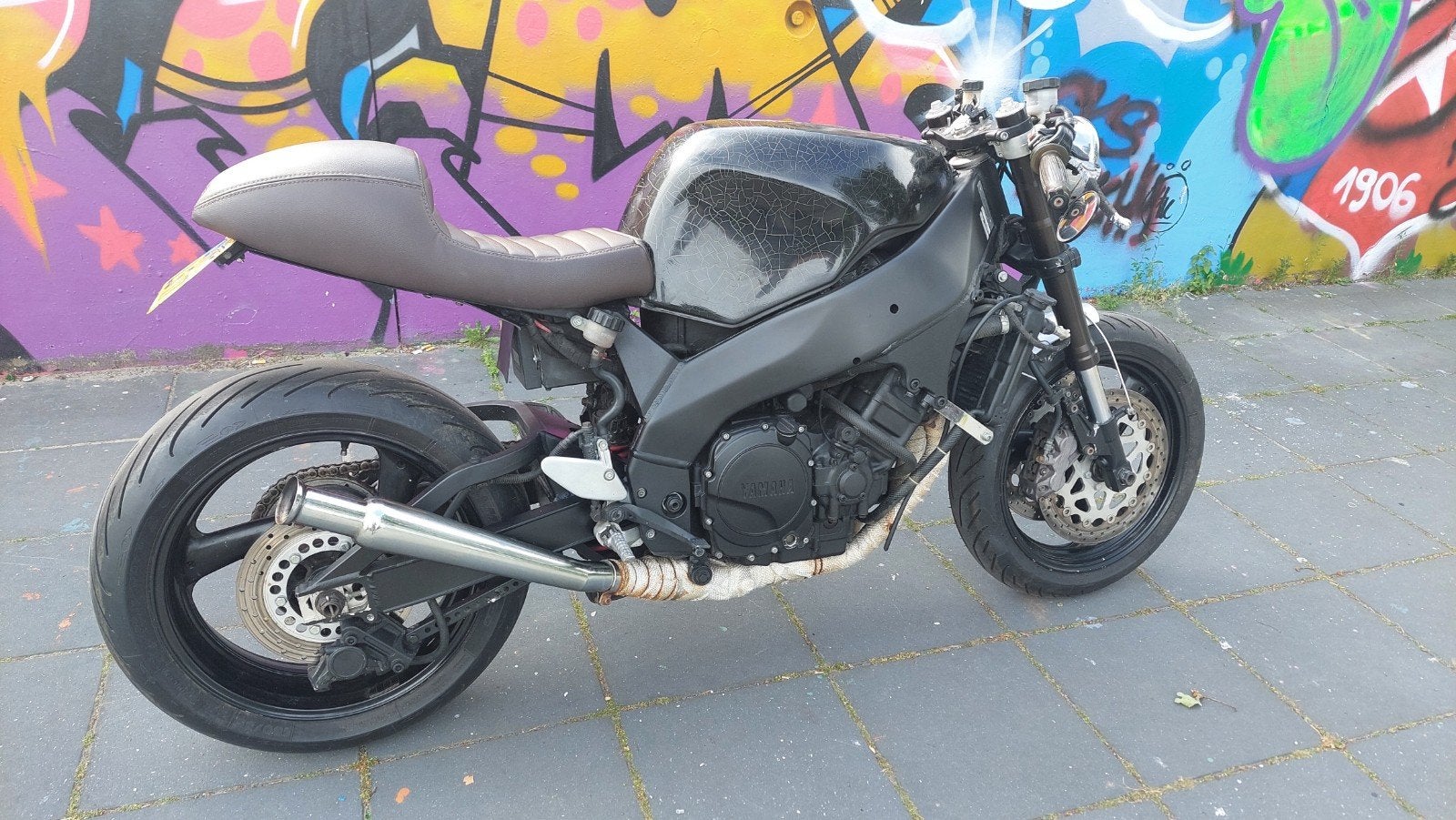 Yamaha YZF 750 caferacer, Particulier, Naked bike
