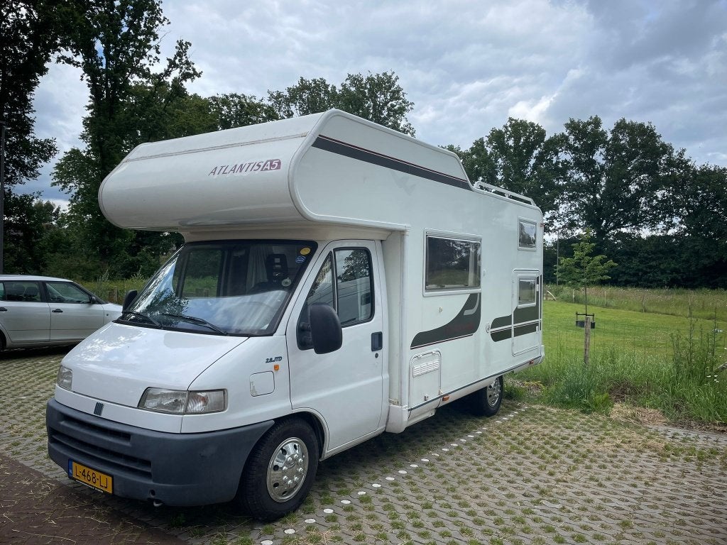 Camper Alkoof met stapelbed, Standaard zit, Alkoof, Raamblindering, Fiat