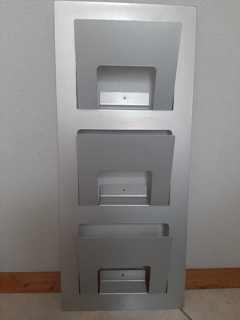 Ikea skrissel metalen wandtijdschriftenrek, Meerdere vakken, Metaal, Zo goed als nieuw, Tijdschriftenrek