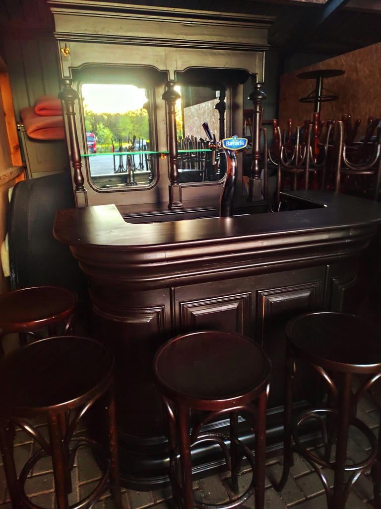 Prachtige bar, Barkrukken thonet, Huis en Inrichting, Ophalen of Verzenden, Zo goed als nieuw