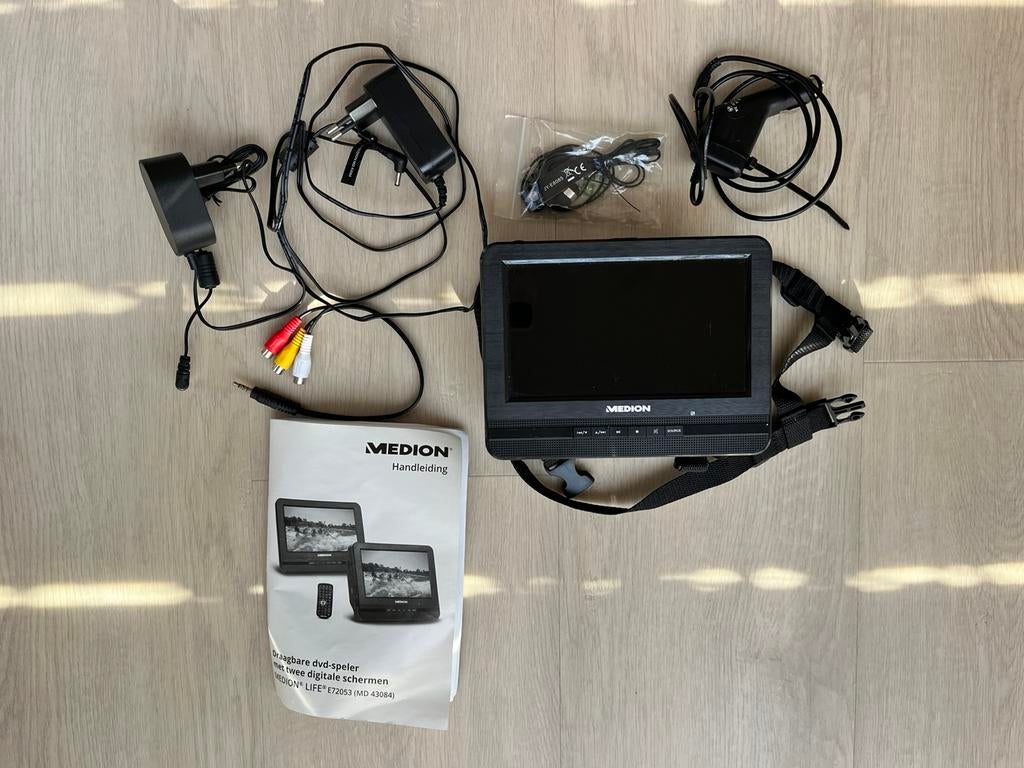 Medion draagbare DVD speler – met scherm + accessoires, Draagbaar, Ophalen of Verzenden, Zo goed als nieuw, Overige merken