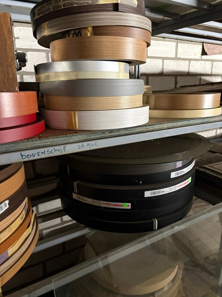 Kantenband in diverse kleuren en breedtes per rol te koop, Doe-het-zelf en Verbouw, Hout en Planken, Ophalen, Minder dan 25 mm