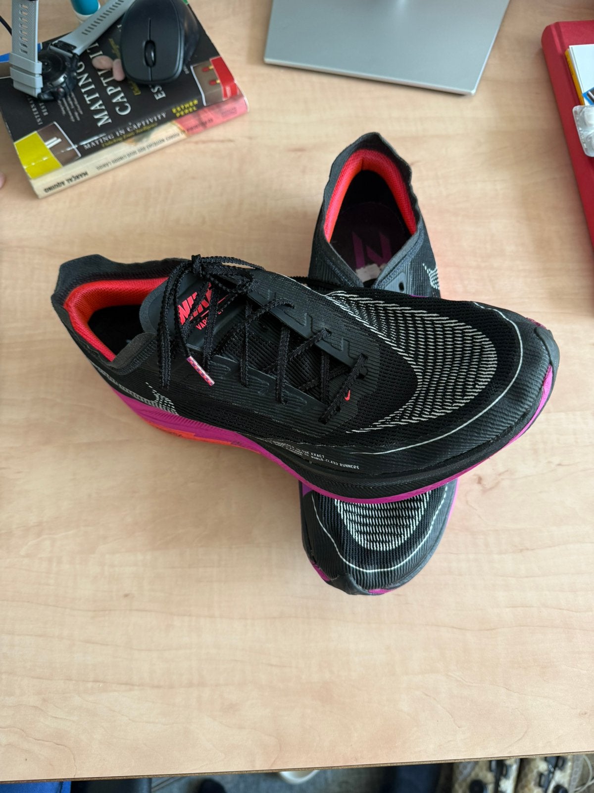 Nike Vaporfly Raptors 46, Sport en Fitness, Loopsport en Atletiek, Ophalen of Verzenden, Zo goed als nieuw, Hardloopschoenen, Nike