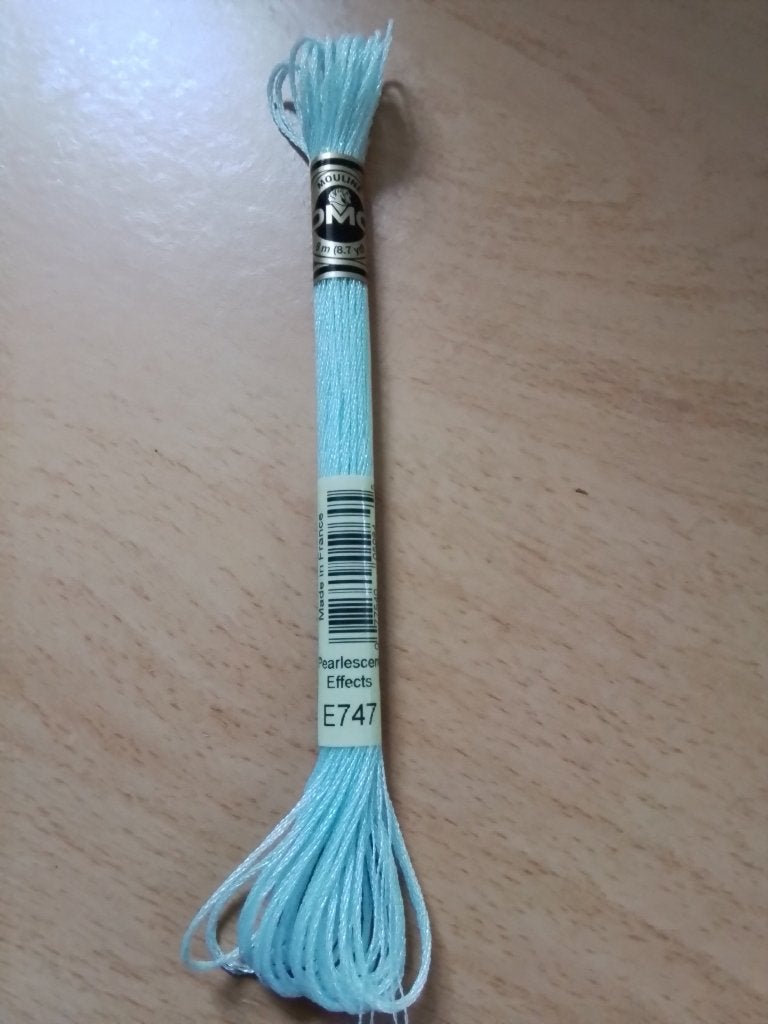 Borduur strengetje dmc E 747, Ophalen of Verzenden, Zo goed als nieuw, Handborduren, Borduurgaren of Zijde