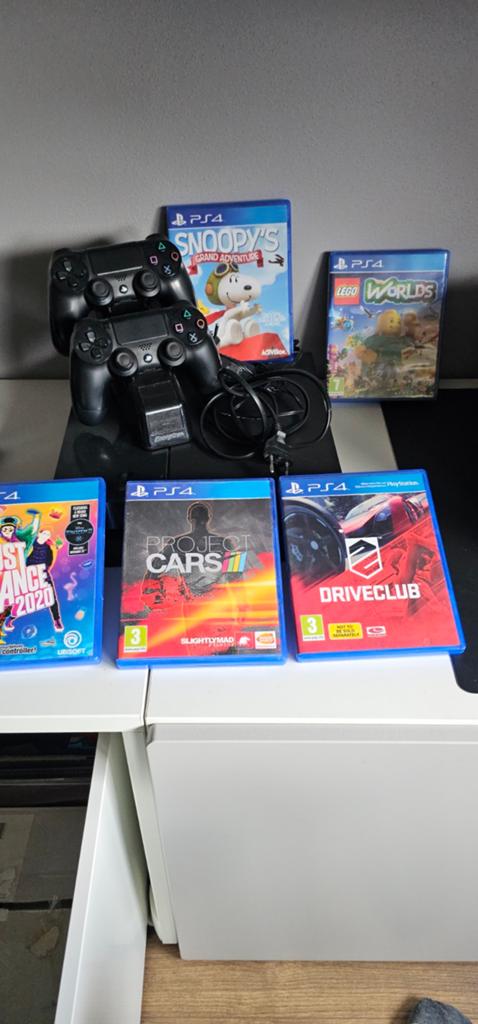 PS4 met bewegingscamera, extra grote HD en 5 games, Spelcomputers en Games, Games | Sony PlayStation 5, Ophalen of Verzenden, Gebruikt