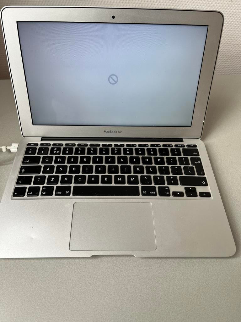 MacBook Air 2011, 13 inch, Minder dan 2 Ghz, Ophalen of Verzenden, Niet werkend