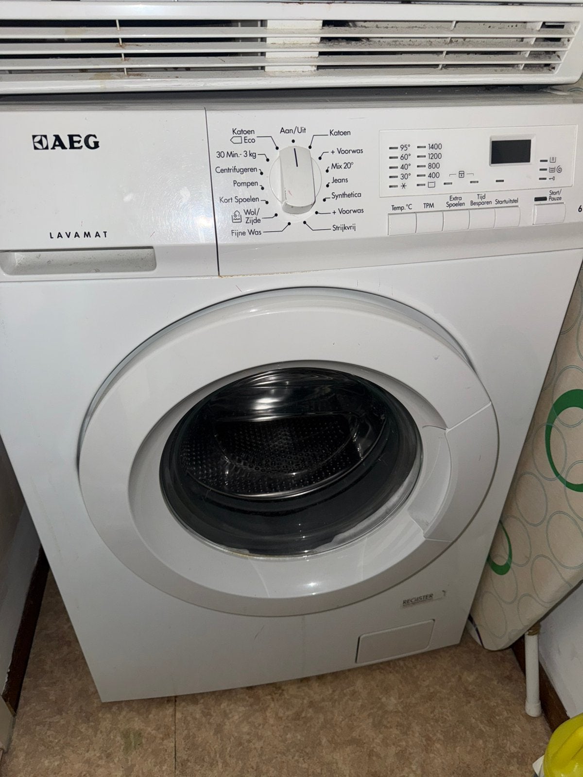 wasmachine AEG lavamat, Ophalen, Zo goed als nieuw, 85 tot 90 cm, 1200 tot 1600 toeren