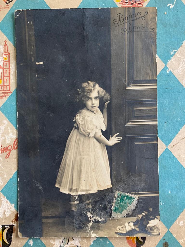 Bonne Année - meisje in witte jurk (GO), Ophalen of Verzenden, Voor 1920, Gelopen, Feest(dag)