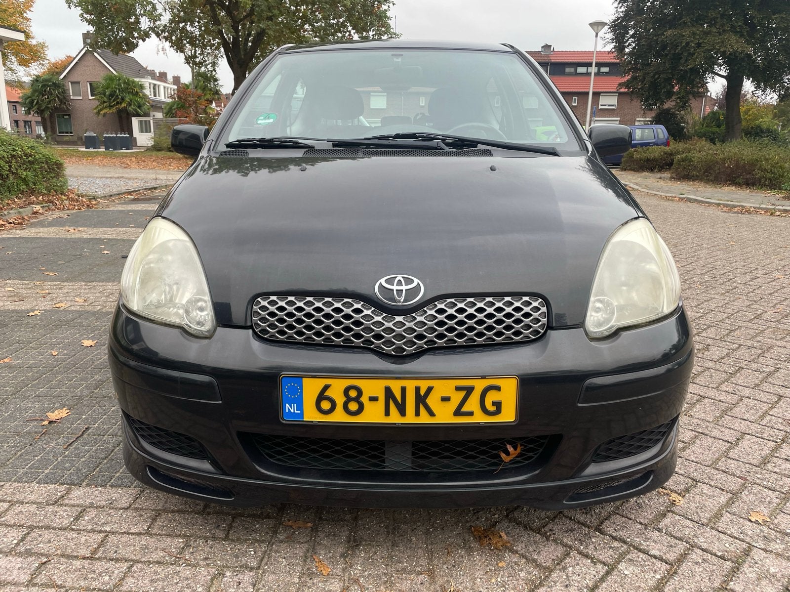 Toyota Yaris 1.3 16V Vvti 3DR Linea SOL 2003 Zwart, Voorwielaandrijving, Stof, 31 €/maand, 4 cilinders
