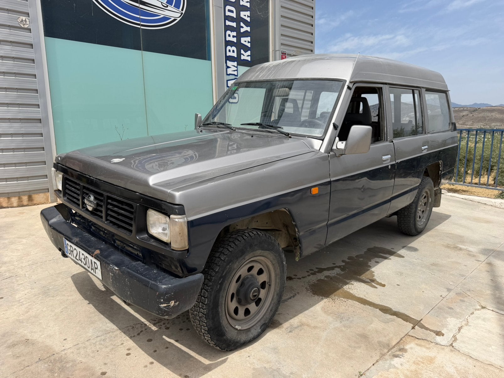 Nissan Patrol 2.8 6cyl 1994 135.000 km 9 zit 100% roestvrij!, Auto's, Citroën, 2826 cc, CX, Leder, Bedrijf