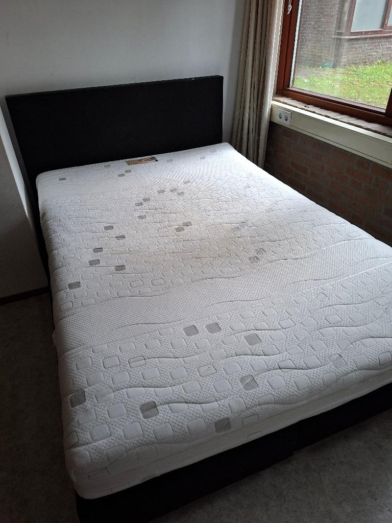 matras 140 x 200 cm, gebruikt maar in goede staat, Ophalen, Gebruikt, 140 cm, Twijfelaar