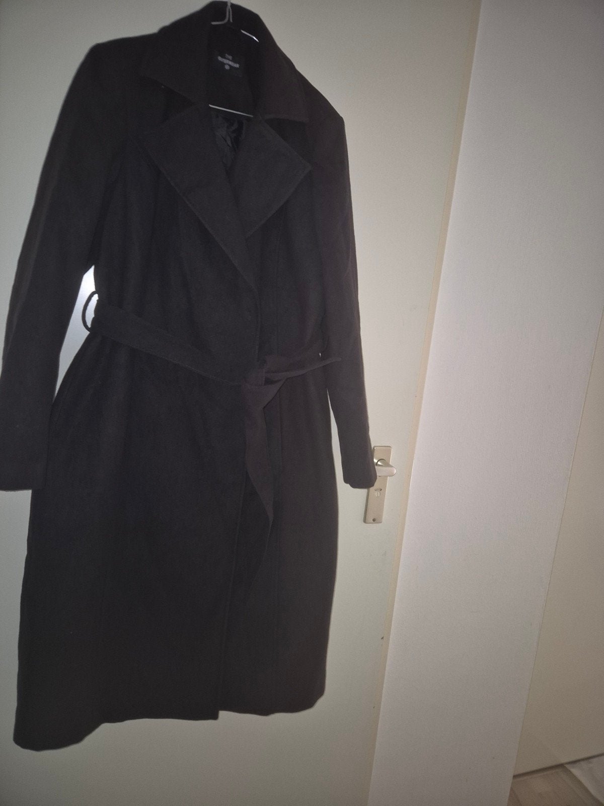 Zwarte winterjas, Kleding | Dames, Jassen | Winter, Ophalen, Zo goed als nieuw, Maat 38/40 (M), Zwart