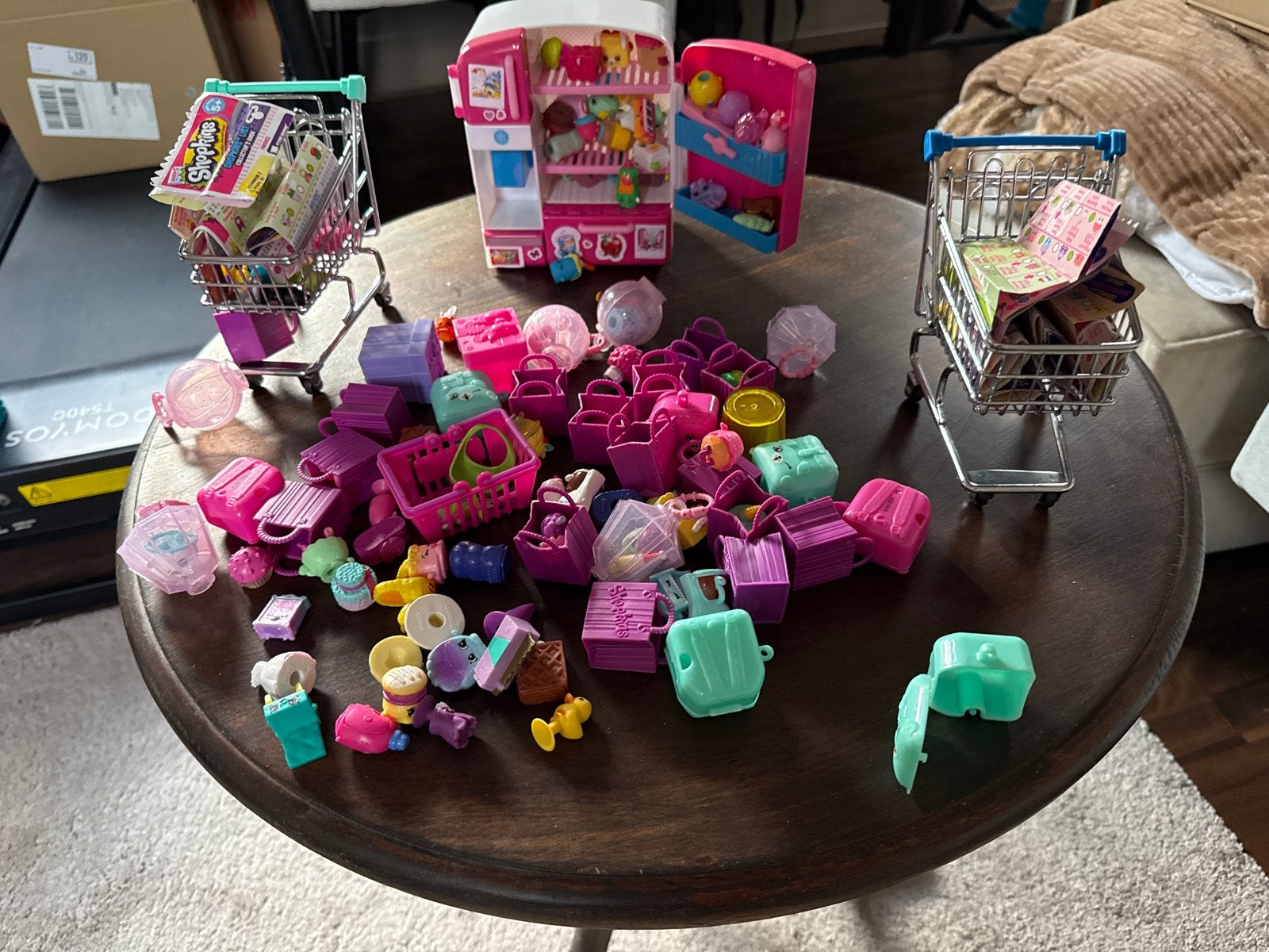 Grote Shopkins collectie met koelkast en winkelwagentjes, Kinderen en Baby's, Speelgoed | Overig, Ophalen of Verzenden, Gebruikt